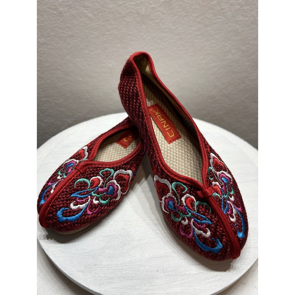 Cinak Multicolored Red Embroidered Flat Shoe Slip On Women's Size 39/US 8.5